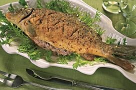 Запекание карпов с начинкой из овощей и гречки