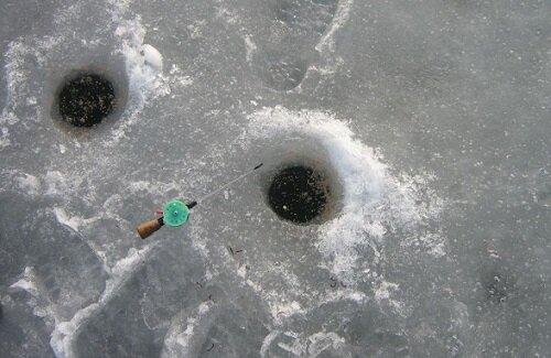 рыбалка в лунке