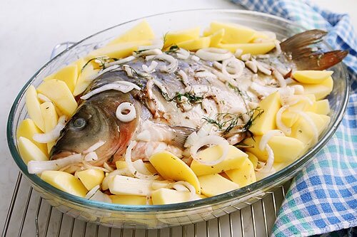 зеркальный карп с картошкой
