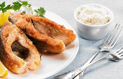 жареные куски карпа